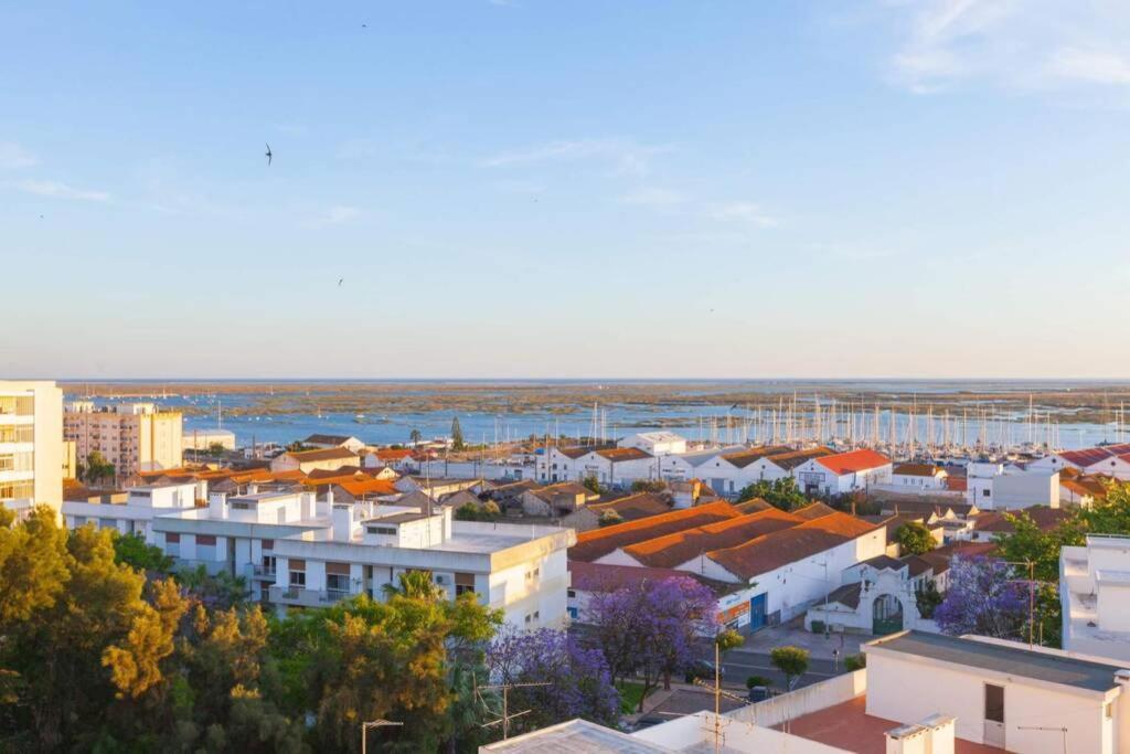 Sunset Entre A Ria E O Teatro Daire FAO Dış mekan fotoğraf
