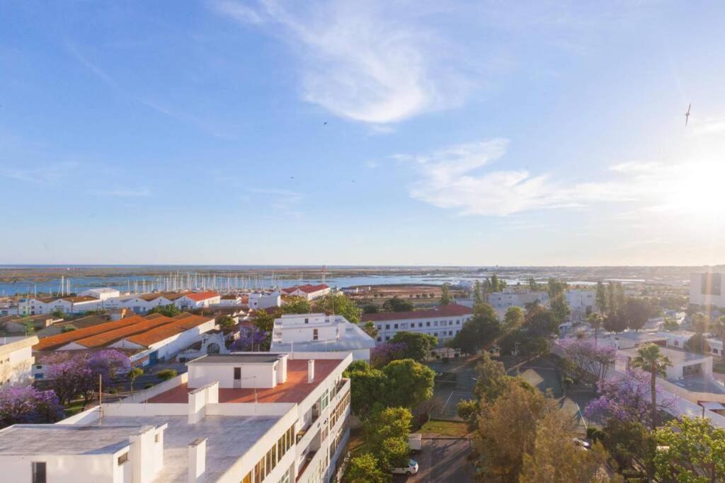 Sunset Entre A Ria E O Teatro Daire FAO Dış mekan fotoğraf